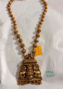 Exquisite Gold Necklace &amp; Earring Set