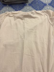 Cream Sweatshirt "I Am Evolving"