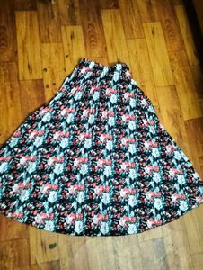 🌷👉🏻Floral Skirt