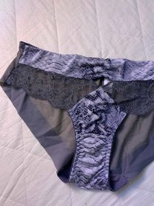Stylish Snake Print Lace Briefs