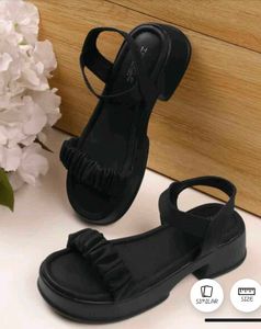 Chic Black Ruffle Platform Sandals