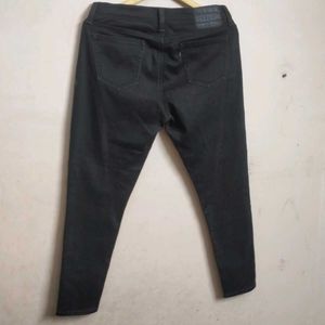 Levi's Black Jean (Women's)