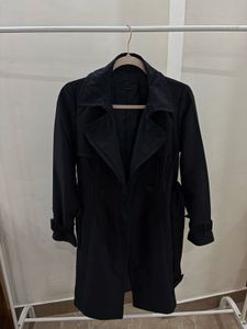 CLASSIC BLACK DOUBLE BREASTED TRENCH COAT