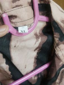 Stylish Abstract Print Button-Down Shirt