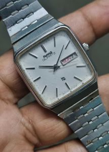 HMT Quartz Vintage Watch