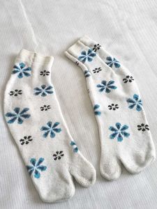 Floral Tabi Socks 🧦