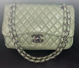 Classic Quilted Chain Shoulder Bag