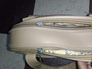 Stylish GUCCI Shoulder Bag
