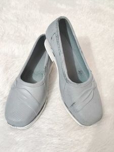 🎀 Cute Gray Slip-On Flats 🩶