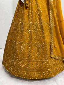 Heavy Demanding Bridal Wear Lehenga with Dupatta