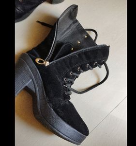 Black Stylish Women's Boots
