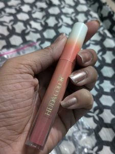 Huda Color Liquid Lipstick