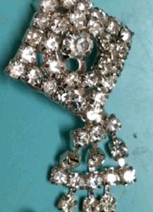 Charming Set of 4 Stylish Brooches 😍