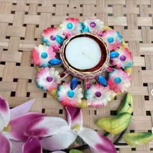 Festive T-light Candle Holder
