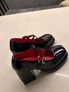 Chic Black Patent Mary Janes