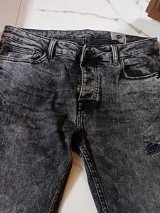 Men's Grey Ripped Jeans