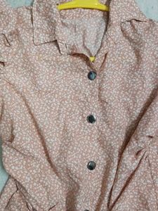 Chic Pink Floral Print Tie-Front Top