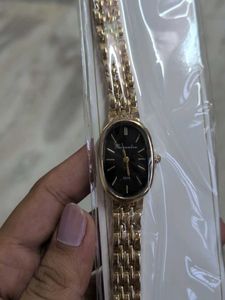 Vintage Gold Oval Wristwatch
