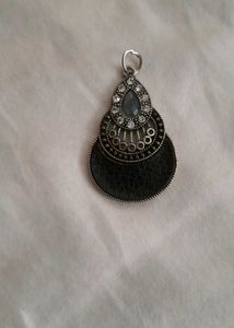 Unique Pendant with leather &amp; gemstones