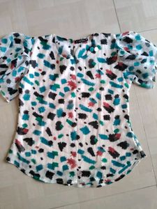 Stylish Printed Puff Sleeve Top
