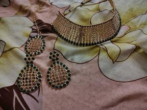 Stunning Gold Choker Necklace Set with free ring