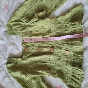 pretty crop top ✨️