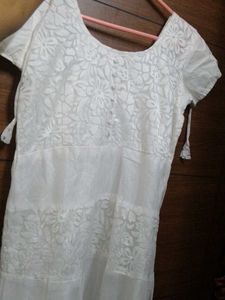 Elegant White Chikankari Kurta