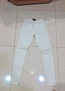 Chic White Denim Jeans
