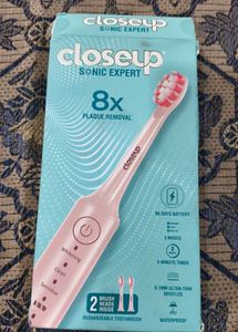 Closeup Sonic Expert Toothbrush