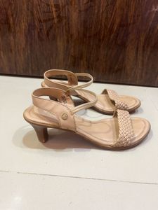 Bata size 6|39 heels