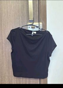 H&amp;M Korean Fit Black Cropped Top