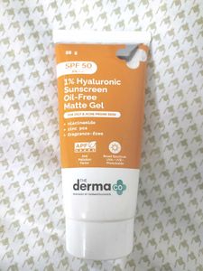 The Derma Co. SPF 50 Hyaluronic Matte Gel