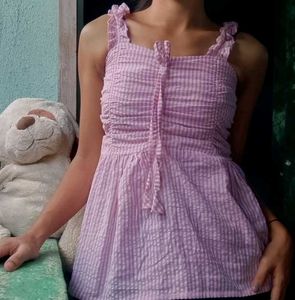 Pink Gingham Ruffle Top 🩷🌷