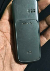Nokia 100