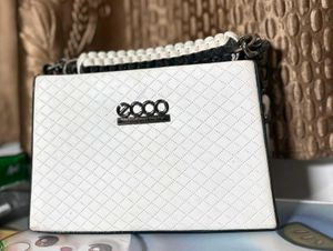 Chic White ECCO Shoulder Bag