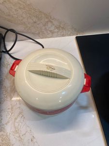 Retro Red Casserole Food Warmer
