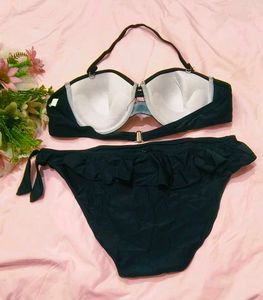 Chic Black &amp; Gold Bikini set 👍