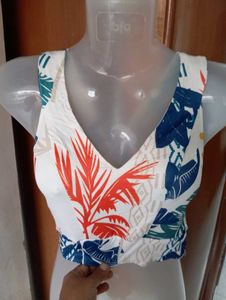 V-Neck Tropical Print Crop Top