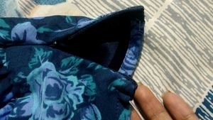 Stylish Blue Floral Puff Sleeve Top