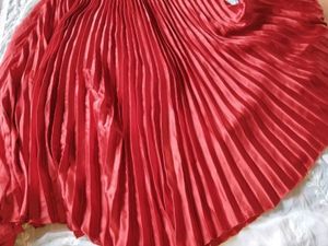 Chic Pleated Red long Skirt