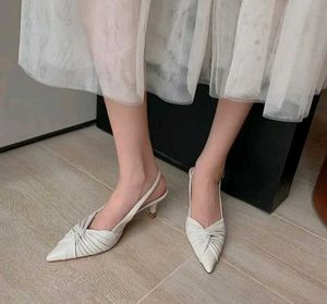 Pointed Heel Sandals