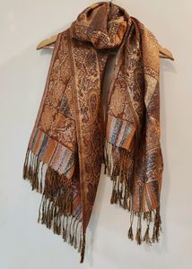 Elegant Paisley Print Scarf