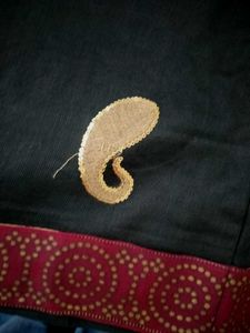 Elegant Black Paisley Saree
