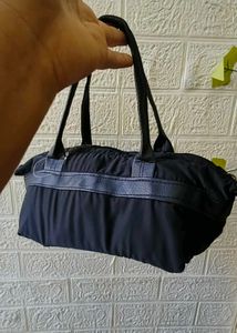 Cutest Black HandBag 👜