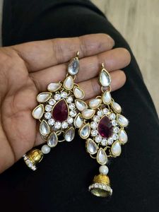 Exquisite Kundan Jhumka Earrings