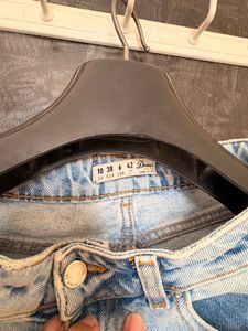 ripped boyfriend jeans