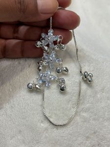 Elegant Anklet with Crystal Flower Charms