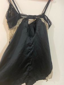 Gorgeous black slik night dress