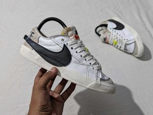 Nike Blazer Low Sneakers
