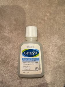 Cetaphil cleaner try bottle